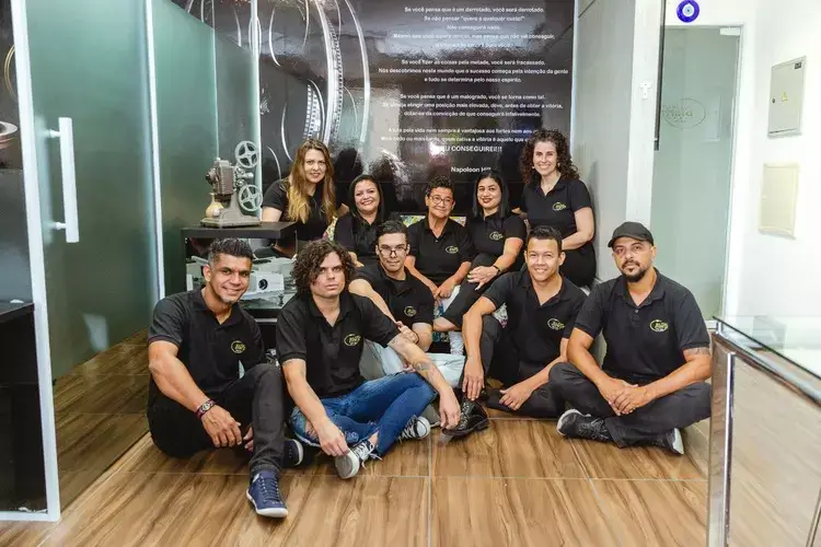 equipe-grupobluray02.webp